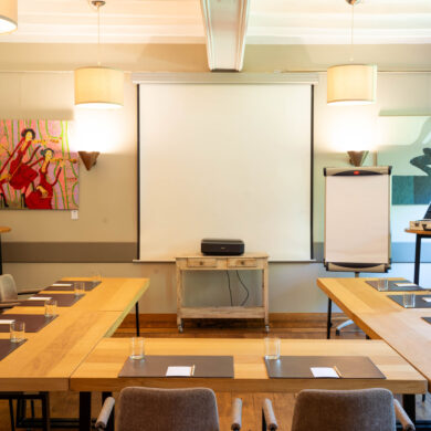 Exclusive and adaptable meetings & events